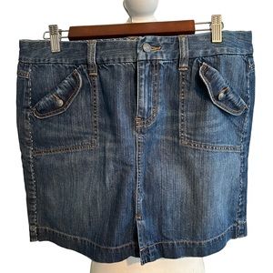 EUC Tommy Hilfiger Denim Skirt Vintage?